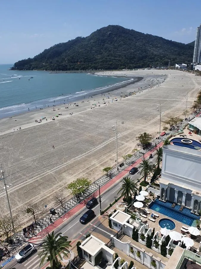 Lindo Apto Tudo Novinho, Predio Frente Mar Balneário Camboriú Brasil